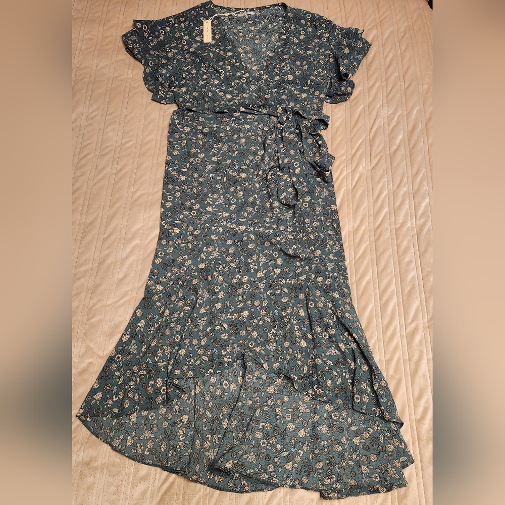 NWT Max Studio Floral Green Wrap Dress - Picture 2 of 2